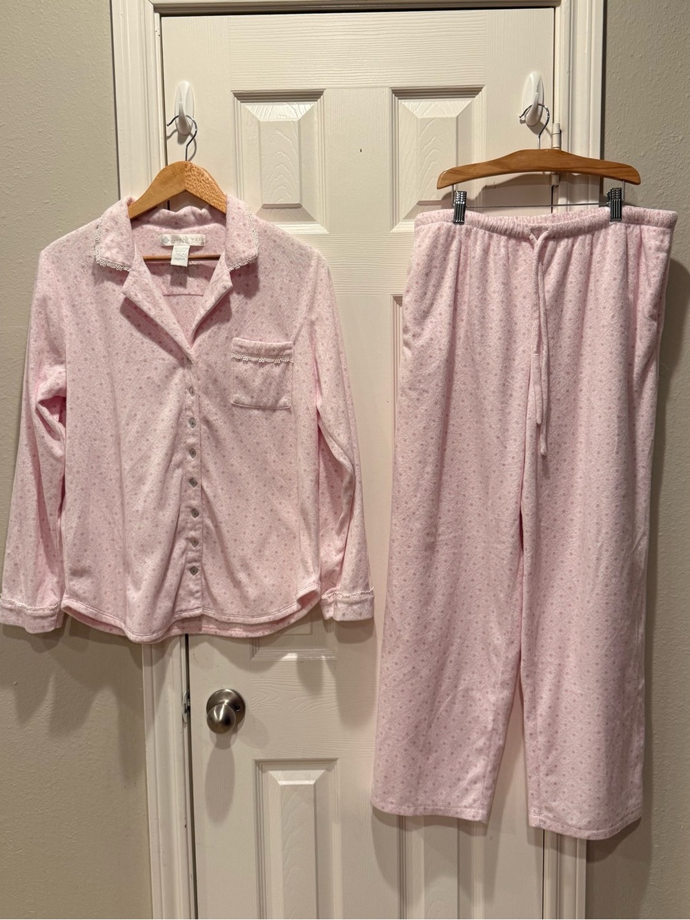 Eileen West 2 pc Fleece Pajama Set Women’s Size M Pink Lace Sleepwear Feminine